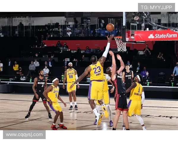 2020年10月3日湖人与热火精彩对决直播回顾与分析