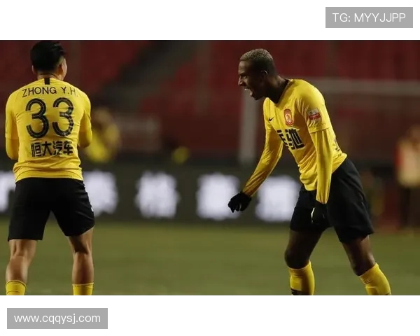 赫尔城与维拉激战正酣比分悬念引发球迷热议