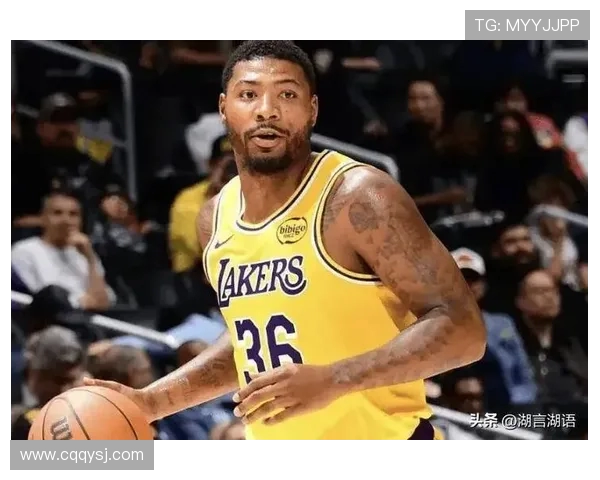 马库斯斯马特的篮球之路与精神力量的完美结合